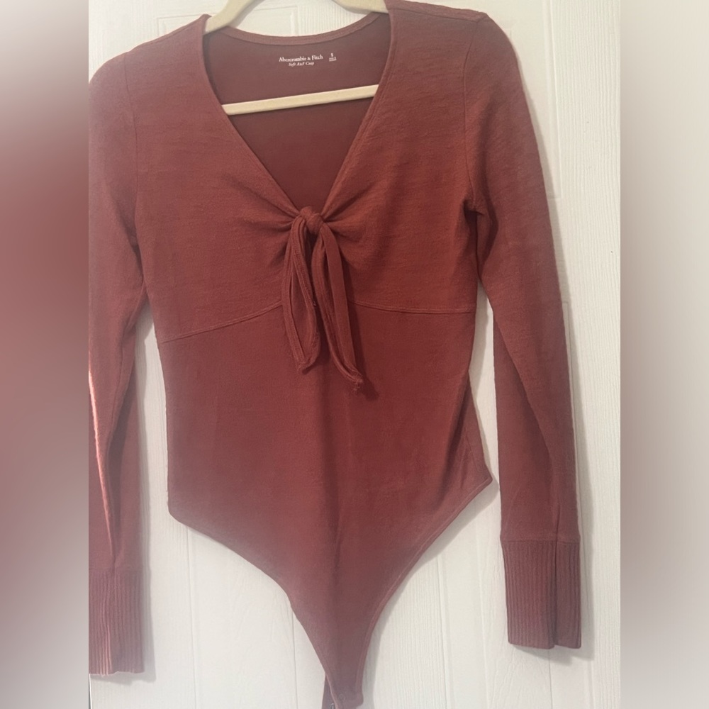 Abercrombie & Fitch Soft A&F Cozy bodysuit. Rust colored. Size small.